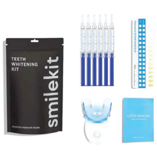 TEETH WHITENING KIT WITH LED LIGHT