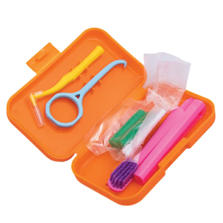 DENTAL CARE TRAVEL KIT